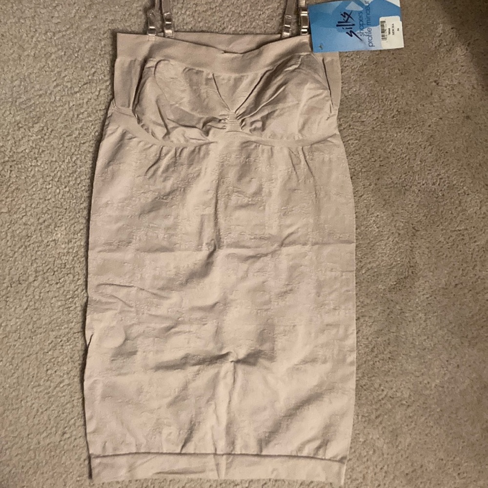 NEW control shaper sz small